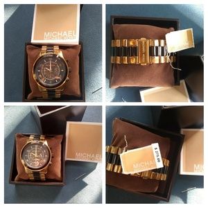 MAKE ME A OFFER ⌚Michael Kors Watch ⌚